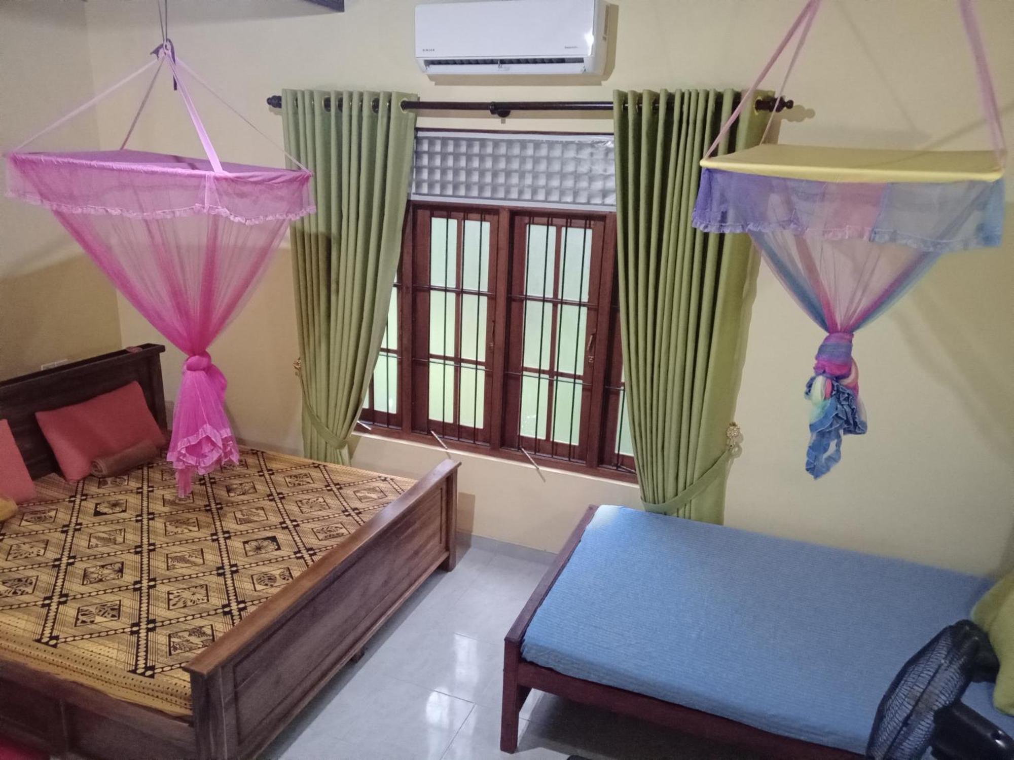 Jungle Village Homestay Pinnawala  Exterior photo